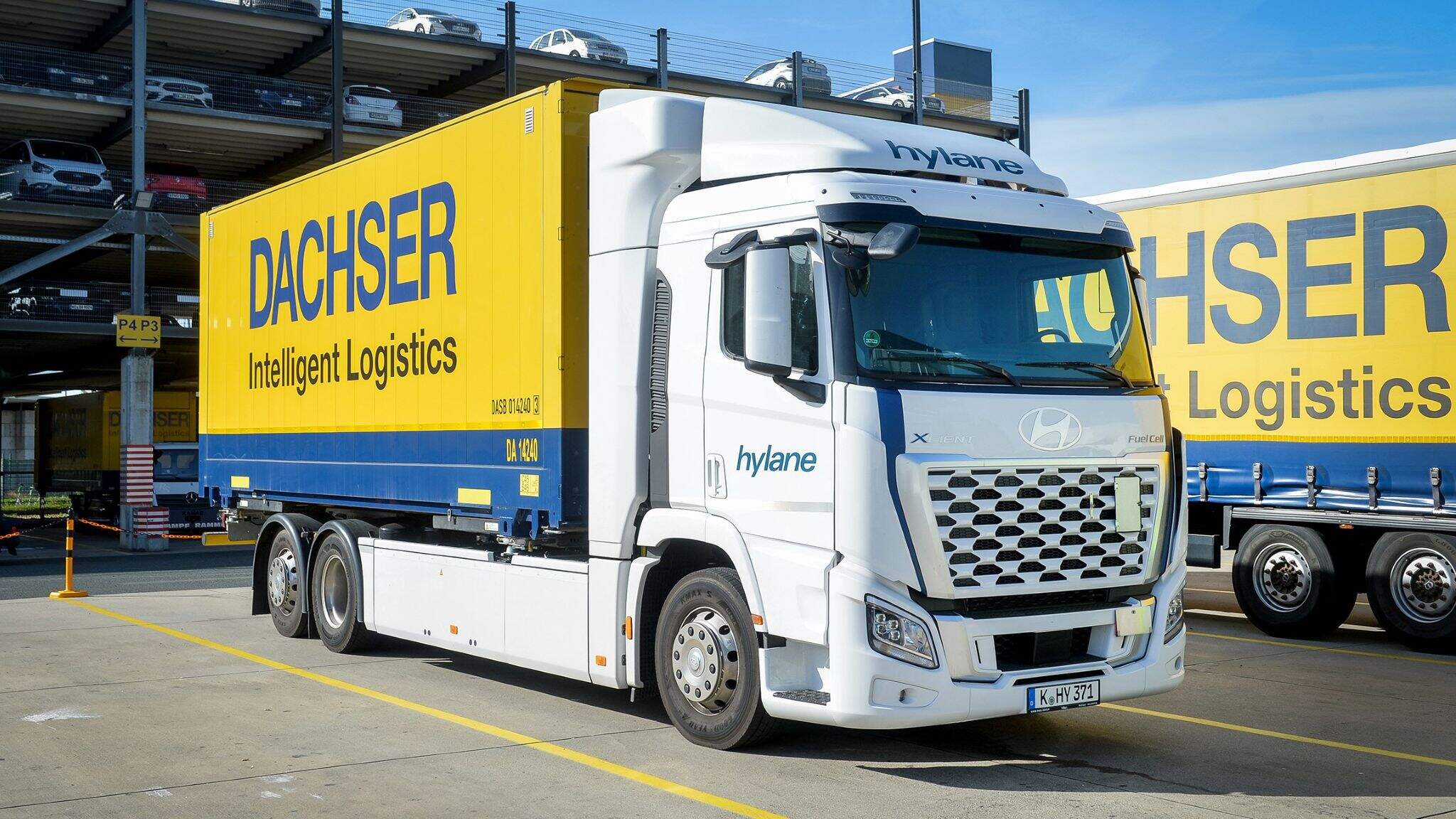 Der Wasserstoff.Lkw von Hyundai, der f&uuml;r DACHSER in Neuss ab sofort im Einsatz ist.