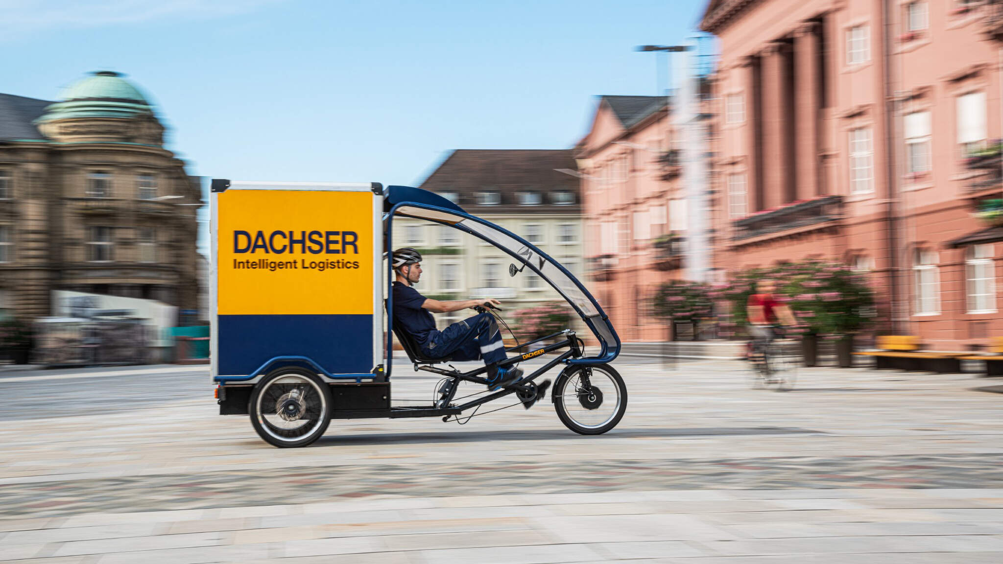 Durch die batterieelektrischen Lkw und Lastenräder entstehen vor Ort keine Luftschadstoffemissionen, wodurch ein erheblicher Beitrag zur Luftreinhaltung geleistet wird. Durch die batterieelektrischen Lkw und Lastenräder entstehen vor Ort keine Luftschadstoffemissionen, wodurch ein erheblicher Beitrag zur Luftreinhaltung geleistet wird.