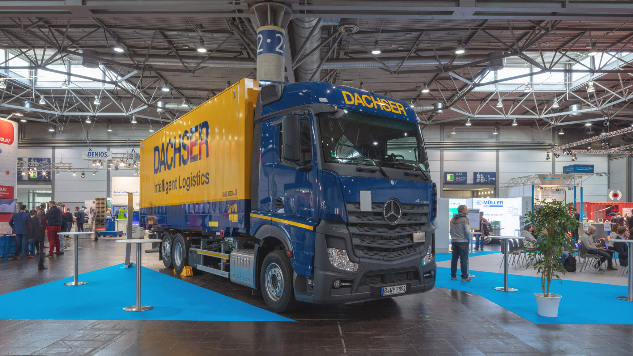 DACHSER Chem-Logistics ist erneut mit einem eigenen Stand in Halle 2, B21 auf der Fachmesse Gefahrgut // Gefahrstoff in Leipzig vertreten. DACHSER Chem-Logistics ist erneut mit einem eigenen Stand in Halle 2, B21 auf der Fachmesse Gefahrgut // Gefahrstoff in Leipzig vertreten.